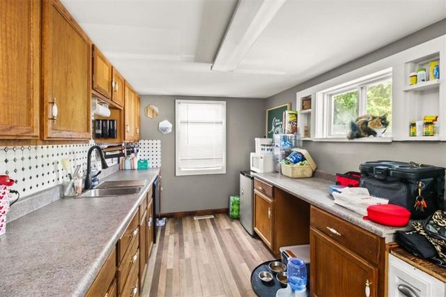 207 W 23rd Street, Independence, MO 64055