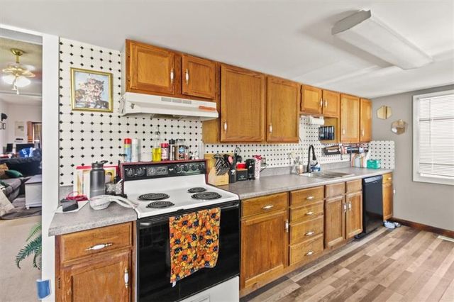 207 W 23rd Street, Independence, MO 64055