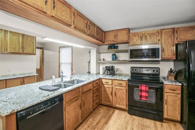 207 W 23rd Street, Independence, MO 64055