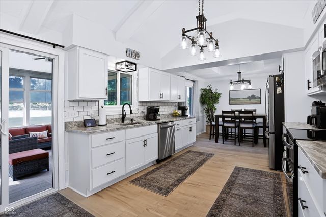3185 Fairway Court, Greenwood, IN 46143