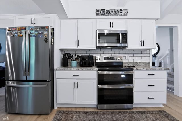 3185 Fairway Court, Greenwood, IN 46143