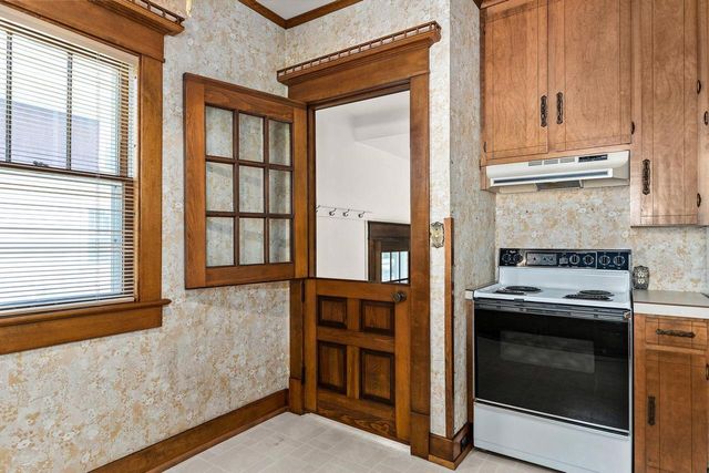 1113 N STATE STREET, Appleton, WI 54915