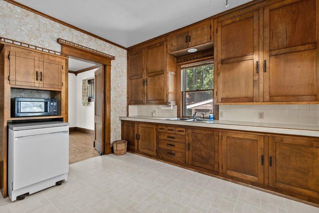 1113 N STATE STREET, Appleton, WI 54915
