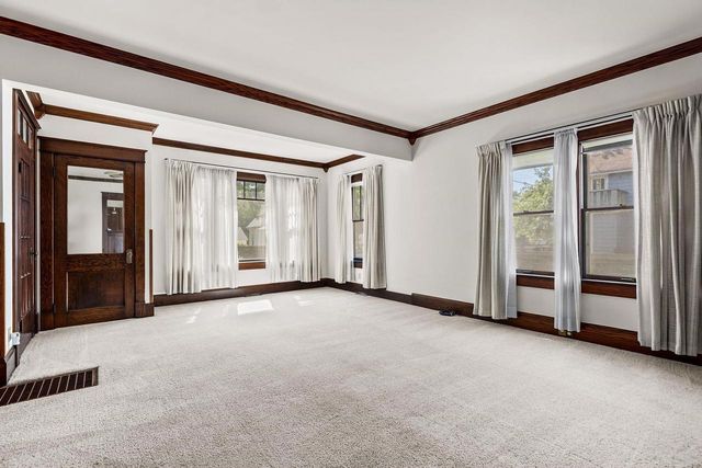 1113 N STATE STREET, Appleton, WI 54915