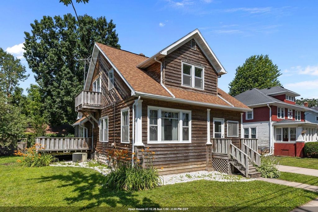 1113 N STATE STREET, Appleton, WI 54915