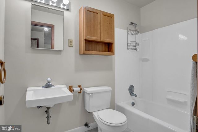 1158 PINE RD, Carlisle, PA 17015