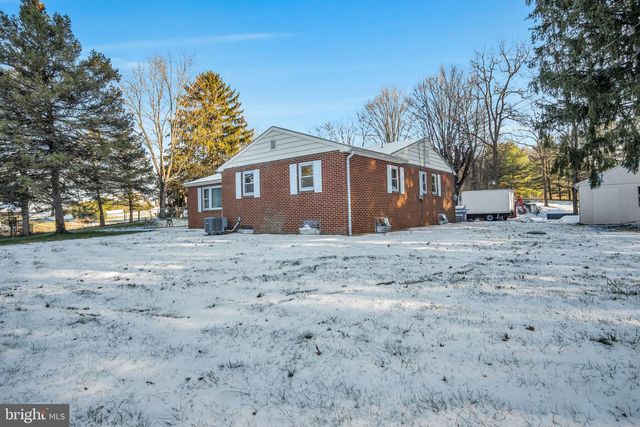 1158 PINE RD, Carlisle, PA 17015