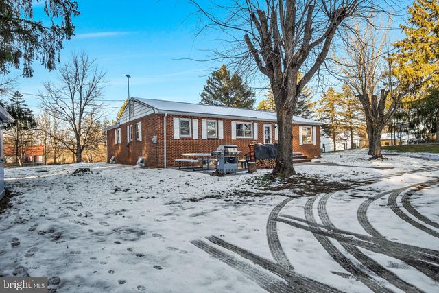 1158 PINE RD, Carlisle, PA 17015