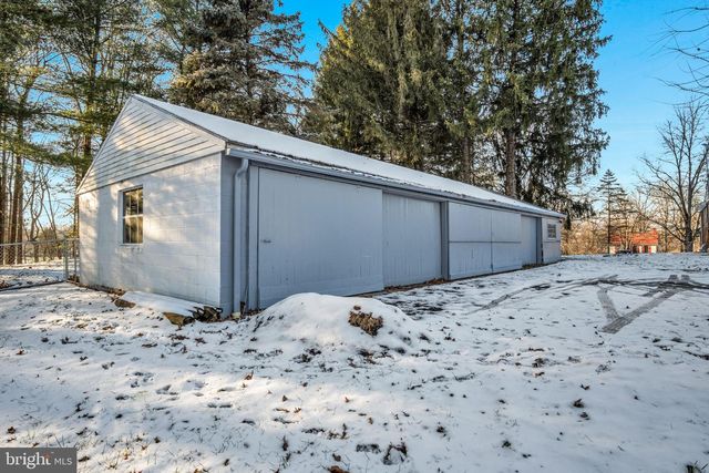 1158 PINE RD, Carlisle, PA 17015