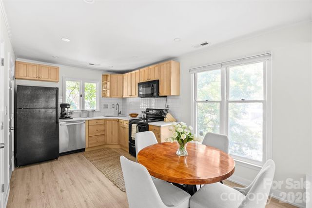 433 W 8th Street 68, Charlotte, NC 28202