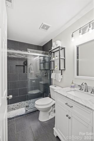 433 W 8th Street 68, Charlotte, NC 28202