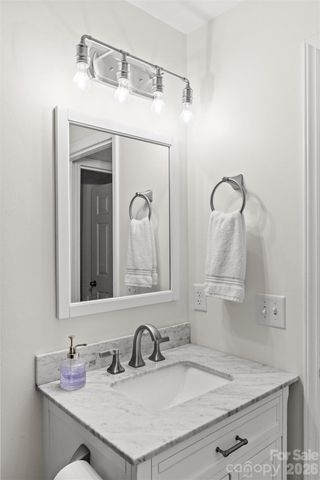 433 W 8th Street 68, Charlotte, NC 28202
