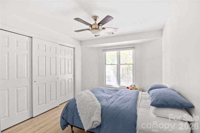 433 W 8th Street 68, Charlotte, NC 28202