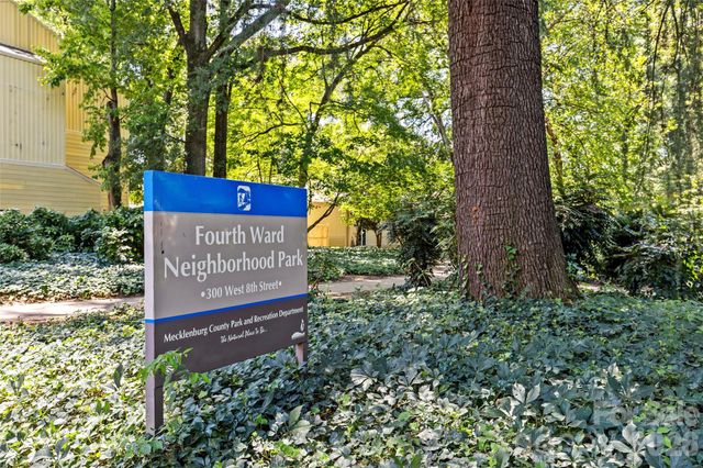 433 W 8th Street 68, Charlotte, NC 28202