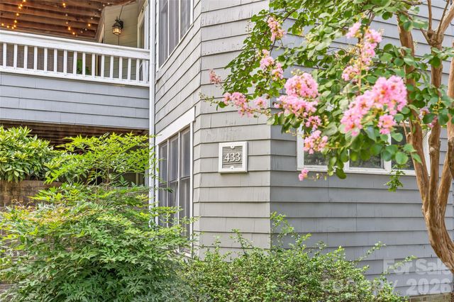 433 W 8th Street 68, Charlotte, NC 28202