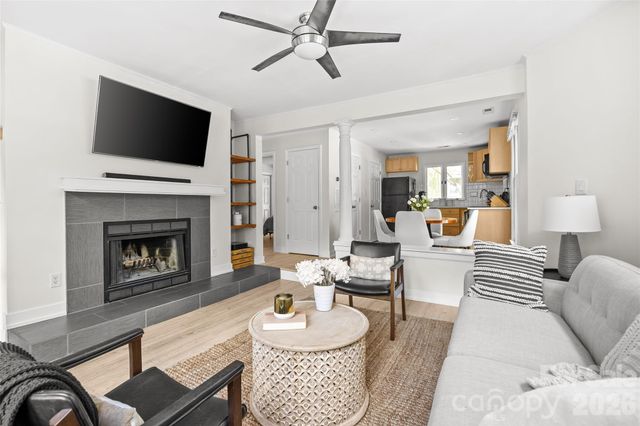 433 W 8th Street 68, Charlotte, NC 28202