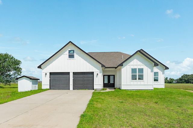 302 Colt Trail, Angleton, TX 77515