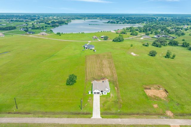 302 Colt Trail, Angleton, TX 77515
