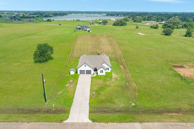 302 Colt Trail, Angleton, TX 77515