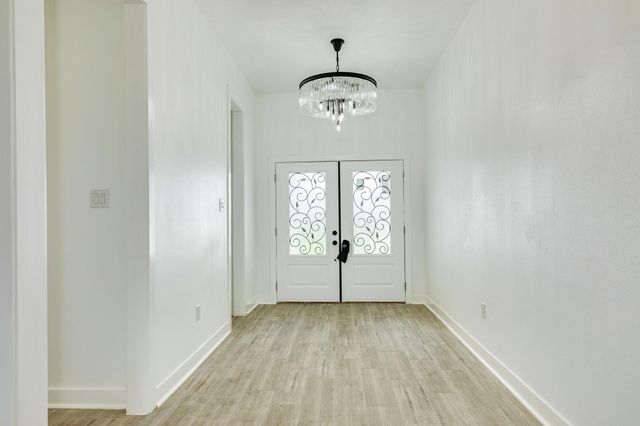 302 Colt Trail, Angleton, TX 77515