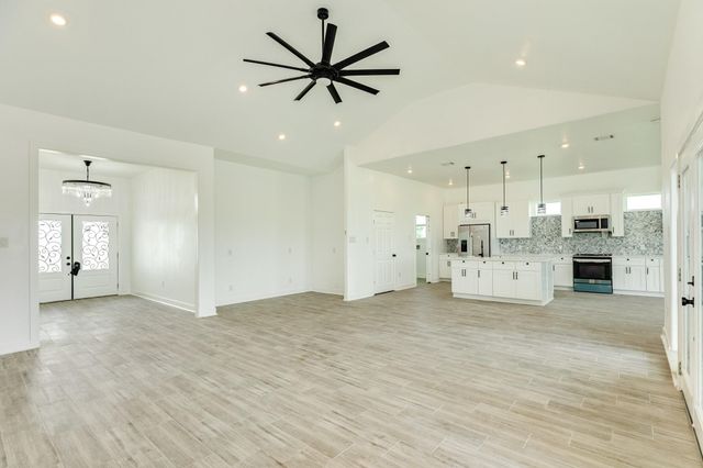 302 Colt Trail, Angleton, TX 77515