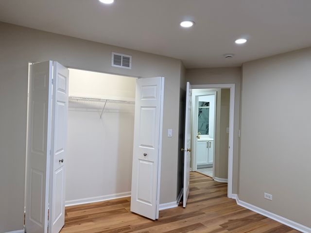 431 PINE LAKE Circle, Vernon Hills, IL 60061