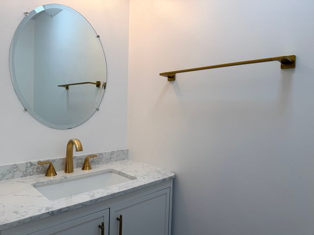 431 PINE LAKE Circle, Vernon Hills, IL 60061