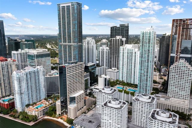951 Brickell Ave 801, Miami, FL 33131