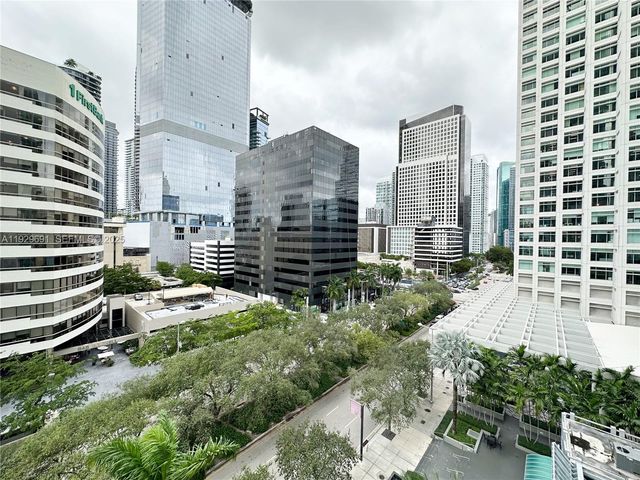 951 Brickell Ave 801, Miami, FL 33131