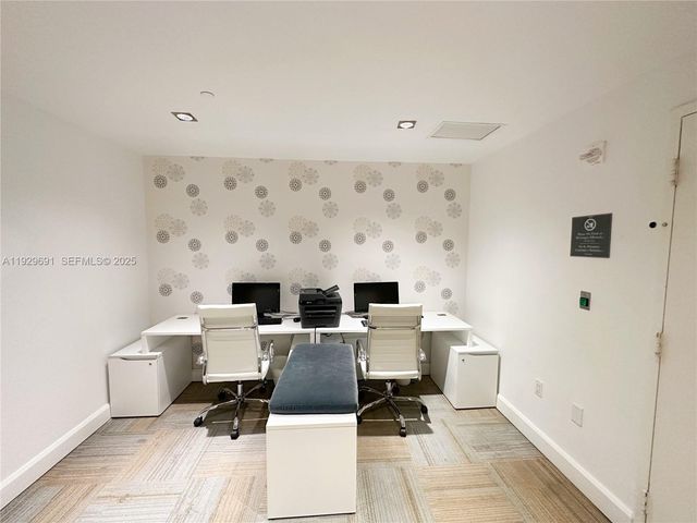 951 Brickell Ave 801, Miami, FL 33131