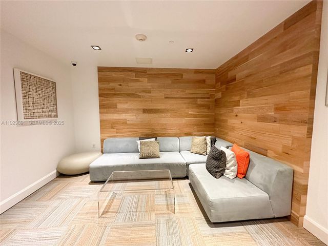 951 Brickell Ave 801, Miami, FL 33131