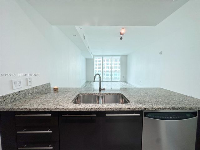 951 Brickell Ave 801, Miami, FL 33131