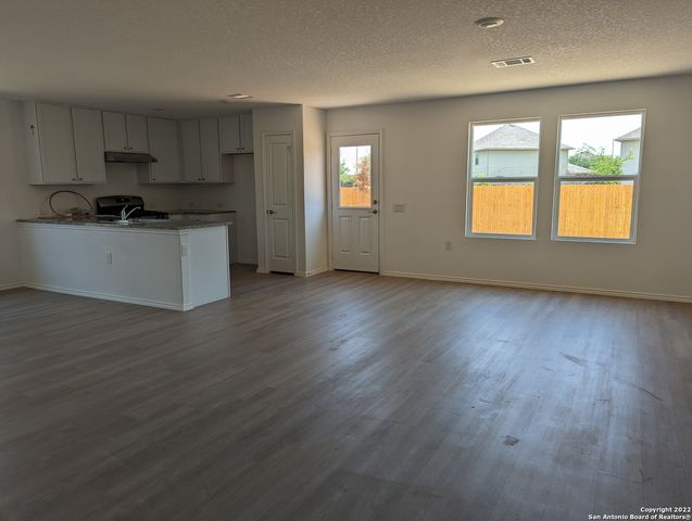 7350 Rosada Way, San Antonio, TX 78218