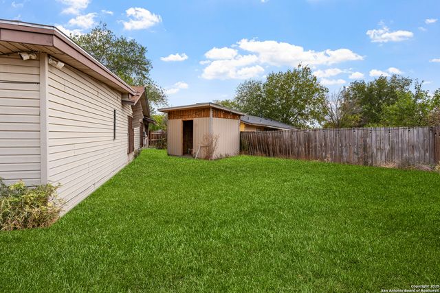7507 Sweet Valley, San Antonio, TX 78242