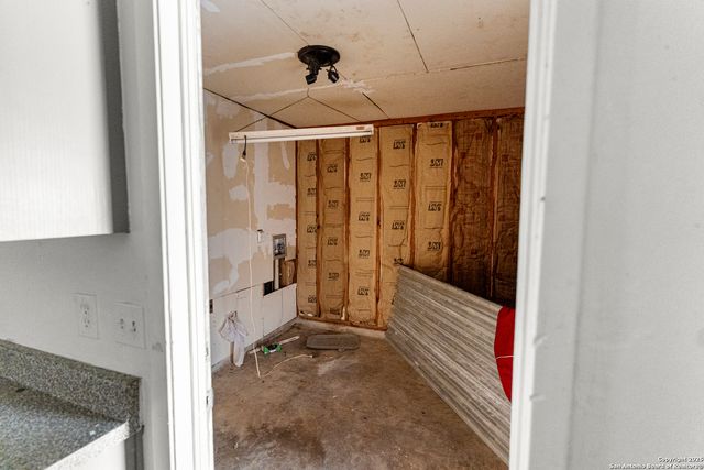 7507 Sweet Valley, San Antonio, TX 78242