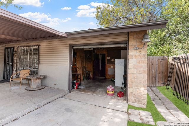 7507 Sweet Valley, San Antonio, TX 78242