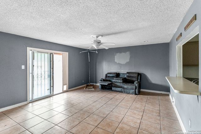 7507 Sweet Valley, San Antonio, TX 78242