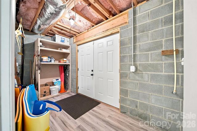 6011 Dockside Drive, Hickory, NC 28601