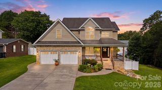 6011 Dockside Drive, Hickory, NC 28601