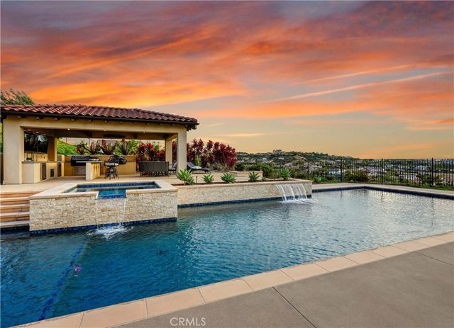 8461 Hinterland Drive, San Diego, CA 92127