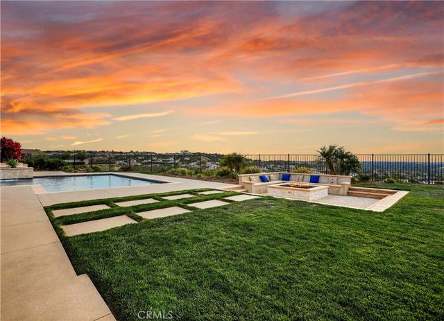 8461 Hinterland Drive, San Diego, CA 92127