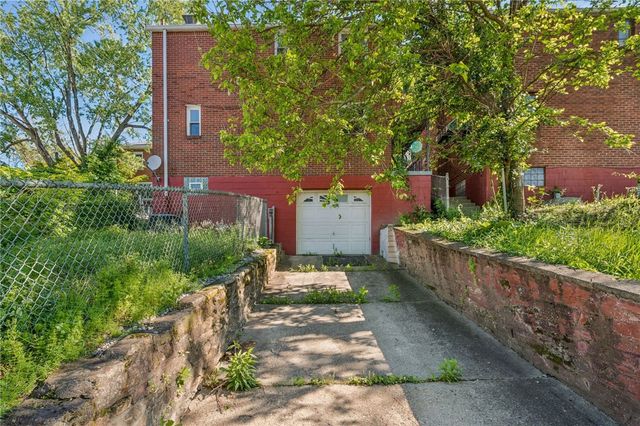 2725 Glen Mawr Street, Sheraden, PA 15204