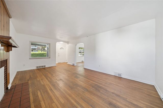 2725 Glen Mawr Street, Sheraden, PA 15204