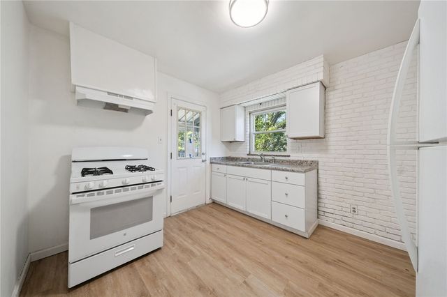 2725 Glen Mawr Street, Sheraden, PA 15204