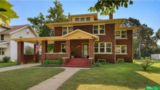 6129 Florence Boulevard, Omaha, NE 68110