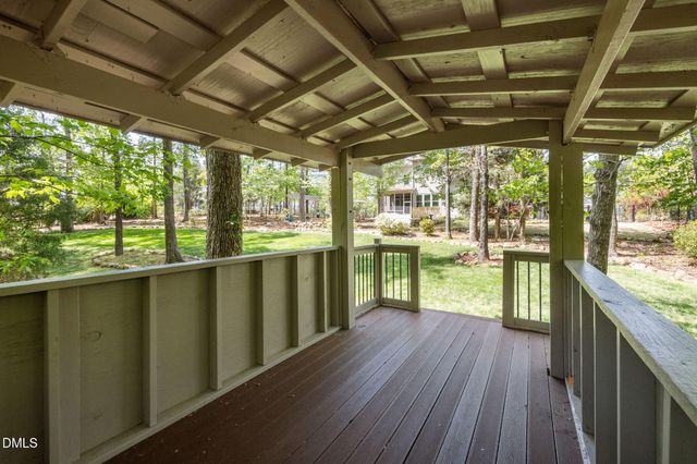 1004 Mocker Nut Lane, Chapel Hill, NC 27517