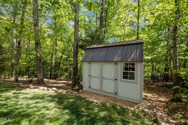 1004 Mocker Nut Lane, Chapel Hill, NC 27517