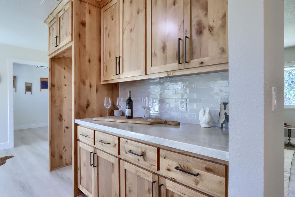 Image 18 of property listing at 5518 E Whitlock, Mariposa, CA 95338