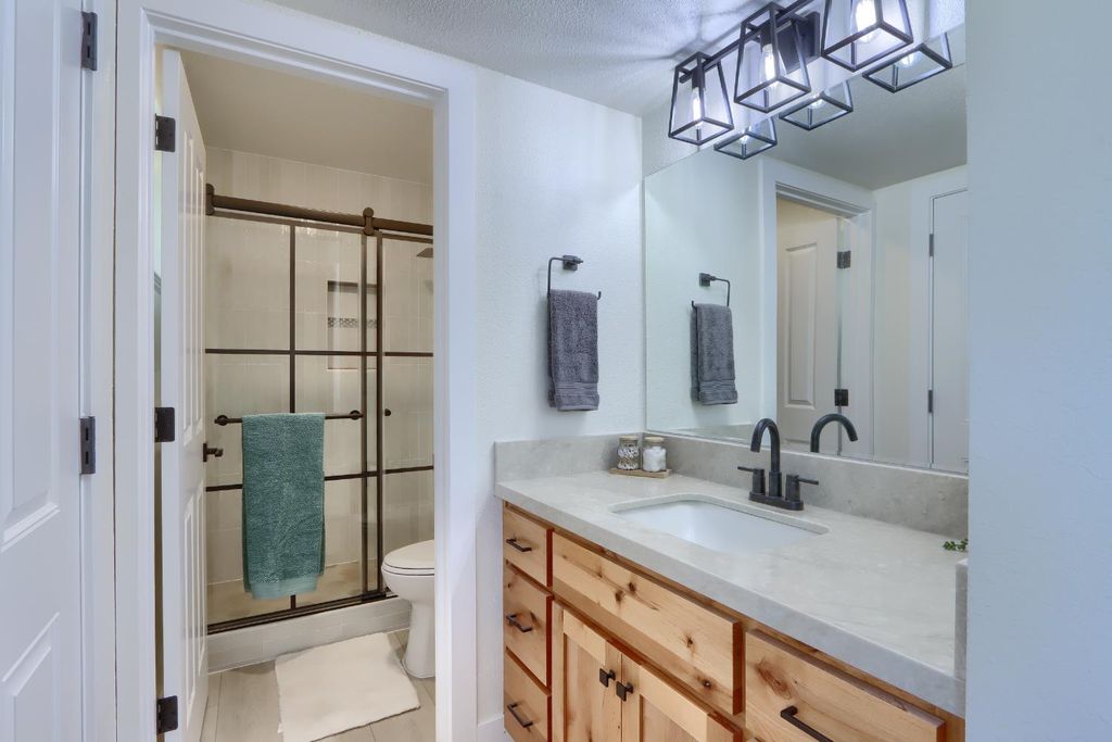 Image 31 of property listing at 5518 E Whitlock, Mariposa, CA 95338