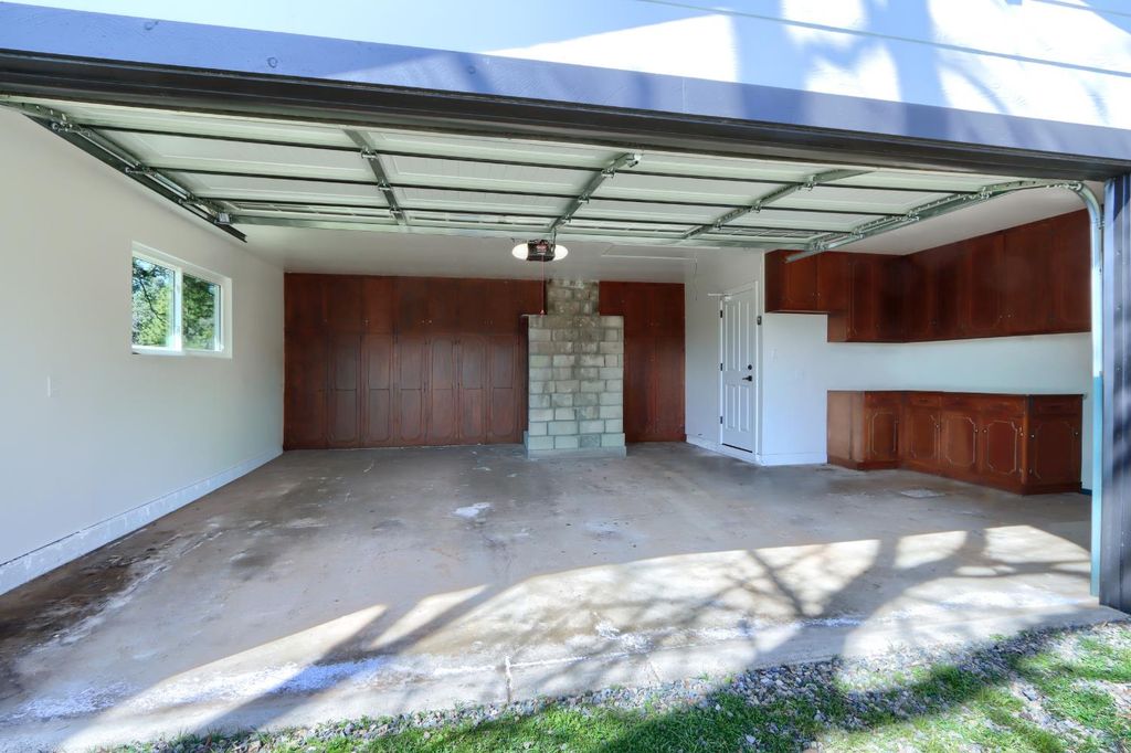 Image 33 of property listing at 5518 E Whitlock, Mariposa, CA 95338